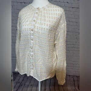 ANTHROPOLOGY PILCRO WHITE AND CREAM BUTTON DOWN BLOUSE - Size XS SKU:323